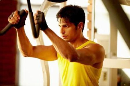 Siddharth Malhotra Workout at gym