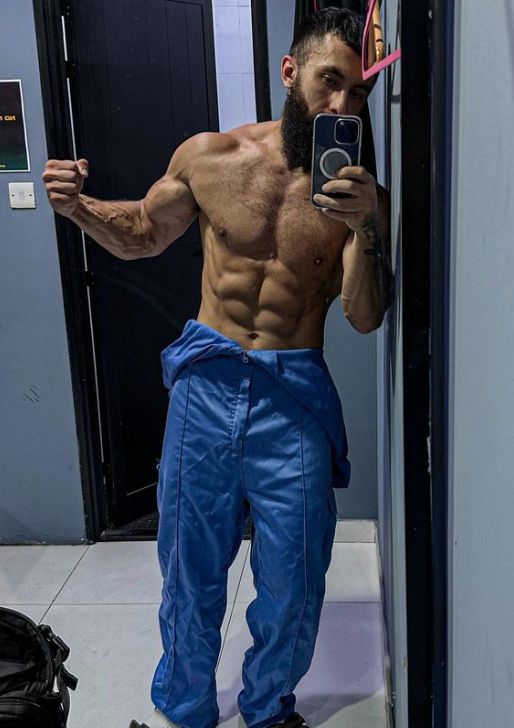 Anatoly Powerlifter